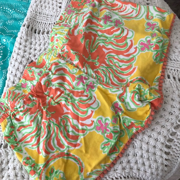 Lilly pulitzer for target soft shorts SOLD - Picture 2 of 3